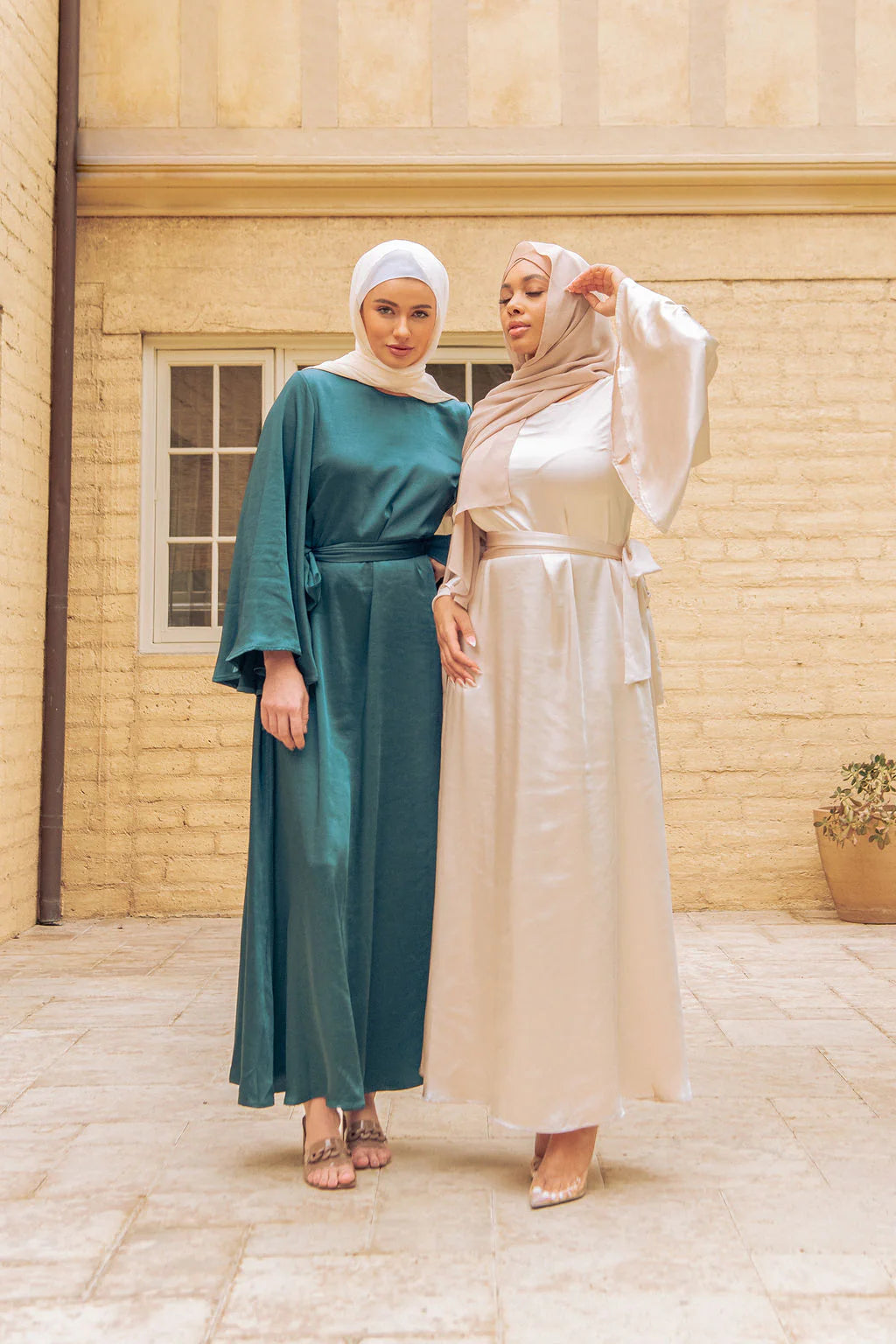 Aliya Evening Dress in Ivory